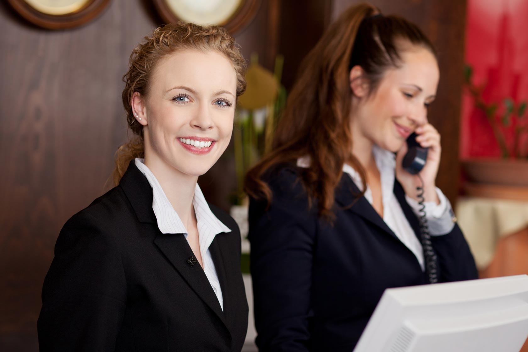 77 Recepționer Tehnician în hotelărie Cursul Corporactive Consulting
